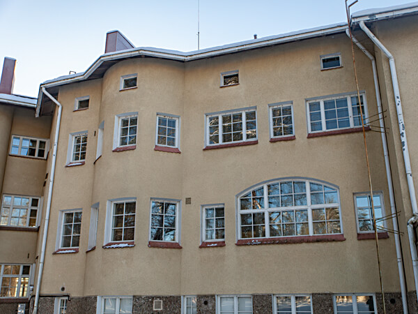 Parantolan kivirakennus